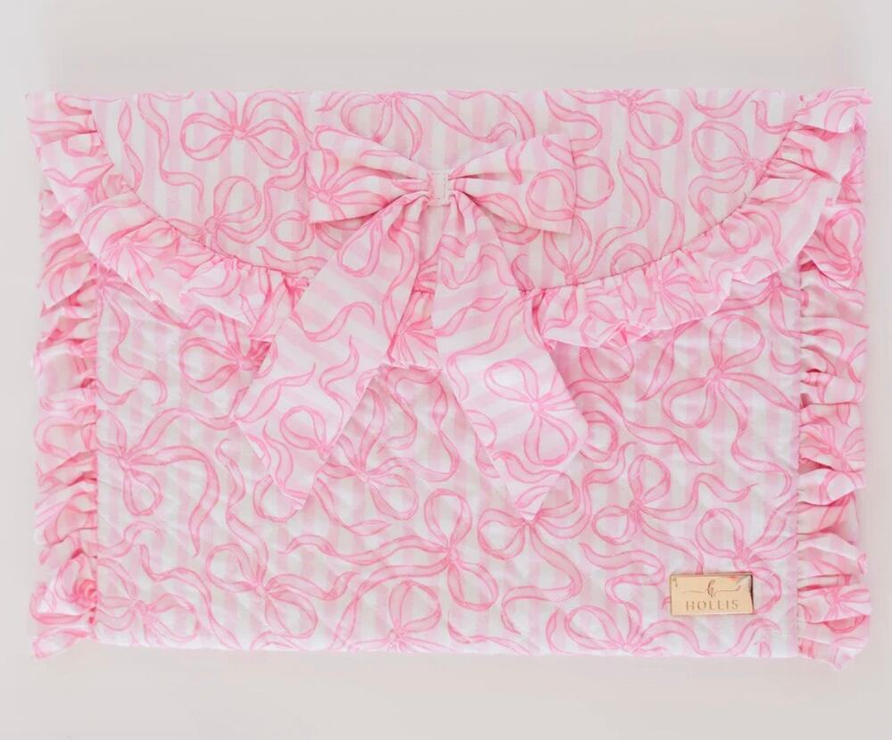 Hollis Quilted Coquette Laptop Sleeve in Pink Bow
